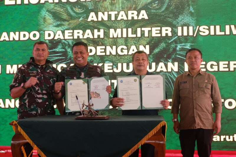 Peresmian Maung _Cold Storage_ di Kecamatan Cikelet, Kabupaten Garut, Selasa (6/7/2023).