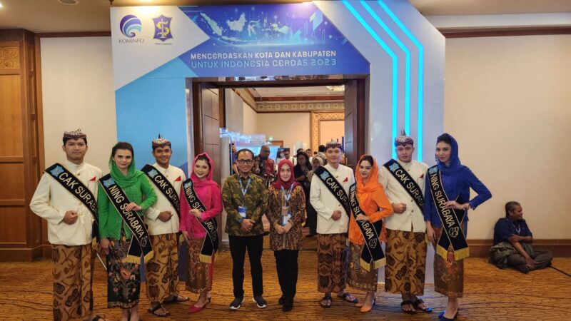 Kepala Diskominfo Garut, Margiyanto, bersama para kepala bidang menghadiri acara Forum Smart City yang dilaksanakan di Ballroom Shangri-Ia, Jalan Mayjen Sungkono, Kota Surabaya, Selasa (13/06/2023).
