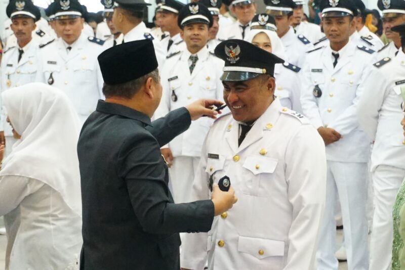 Pelaksanaan Pelantikan Kepala Desa di Gedung Pendopo Garut, Jalan Kabupaten, Kecamatan Garut Kota, Kabupaten Garut, Jum'at (16/06/2023).