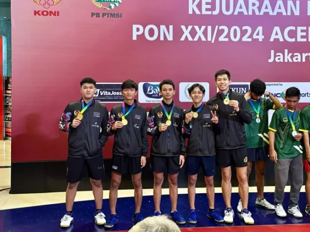 Ketua Umum Persatuan Tenis Meja Seluruh Indonesia (PTMSI) Jawa Barat, secara optimis mengumumkan target ambisius timnya untuk merebut tiga medali emas pada Pekan Olahraga Nasional (PON) 2024 di Aceh. Tim tenis meja Jawa Barat membuktikan dominasinya dengan meraih juara pertama pada kualifikasi baru-baru ini di Jakarta Timur.