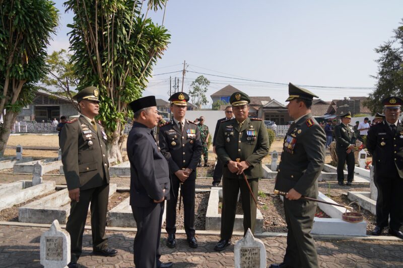 Pelaksanaan Ziarah Nasional dalam rangka Hari Ulang Tahun (HUT) ke-78 Tentara Nasional Indonesia (TNI) Tahun 2023 dengan tema 