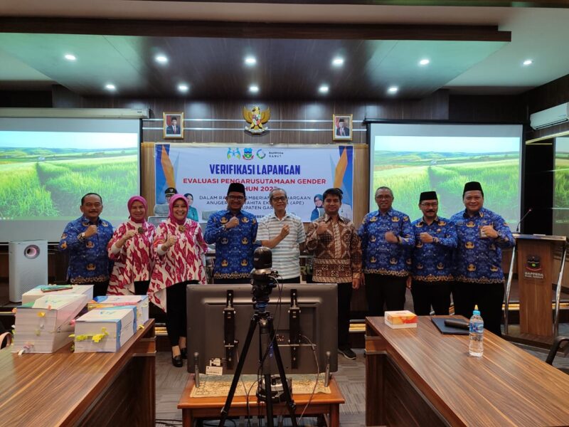 Pelaksanaan verifikasi lapangan Pengarusutamaan Gender (PUG) di Kabupaten Garut yang berlangsung di Aula Badan Perencanaan Pembangunan Daerah (BAPPEDA) Garut, Jalan Patriot, Kecamatan Tarogong Kidul, Kabupaten Garut, Jum'at (17/11/2023).