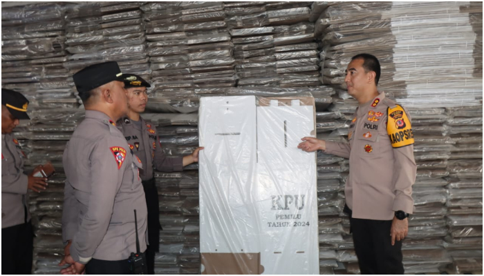 Kapolres Garut Pantau Proses Penyimpanan Dan Distribusi Logistik Pemilu Tahun 2024