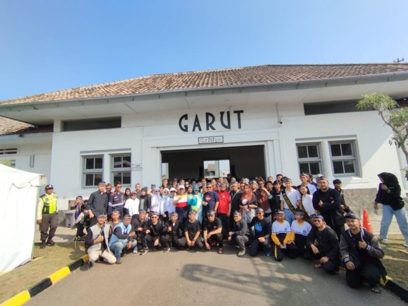 Pelaksanaan Lalampah Di Garut Pangirutan di beberapa bangunan _heritage_ yang ada di area perkotaan Garut, Kecamatan Garut Kota, Kabupaten Garut, Minggu (17/12/2023).
