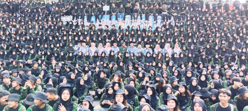 Universitas Garut (Uniga) secara resmi melaksanakan penutupan pendidikan Bela Negara Tahun Akademik (TA) 2022/2023. bertempat di Lapangan Otista Alun - Alun, Jalan Ahmad Yani , Kecamatan Garut Kota,kabupaten Garut, Senin (18/12/2023). 