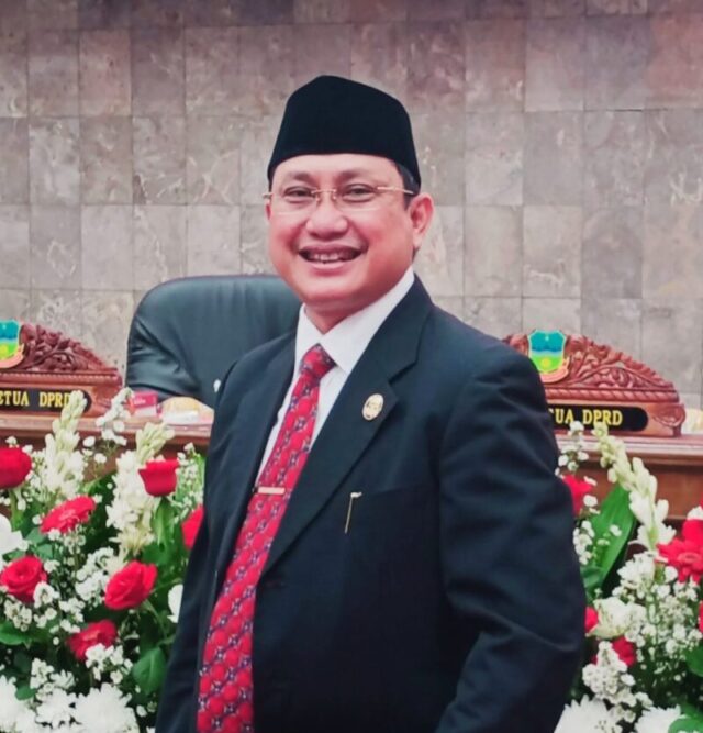 Calon anggota DPRD Kabupaten Garut Dapil 3, Dede Salahudin dari Partai Keadilan Sejahtera (PKS), nomor urut 02 menyampaikan aspirasinya menjelang tahun baru 2024.