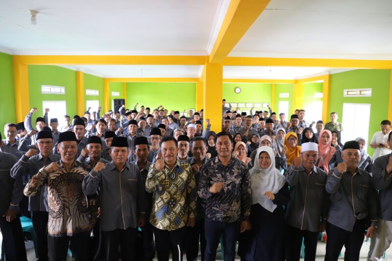 Pelaksanaan Sosialisasi Bantuan Hibah Insentif Guru MDTA/Ngaji dari Pemda Kabupaten Gatut Tahun Anggaran 2024 serta Penguatan Kelembagaan FKDT, yang dilaksanakan di Aula Sekretariat DPC FKDT Kabupaten Garut, Jalan Panawuan, Kelurahan Sukajaya, Kecamatan Tarogong Kidul, Kabupaten Garut, Jum'at (09/02/2024).