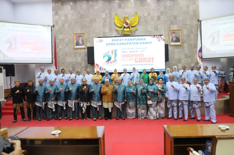 Rapat Paripurna Istimewa DPRD Kabupaten Garut, dalam rangka HJG ke-211 Tahun 2024, di Ruang Rapat Paripurna DPRD Kabupaten Garut, Jalan Patriot, Kecamatan Tarogong Kidul, Kabupaten Garut, Jum'at (16/02/2024).