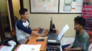 Polsek Wanaraja Polres Garut berhasil tangkap pelaku penjambretan HP yang melakukan aksinya di Jalan Raya Wanaraja Cibatu Garut. 