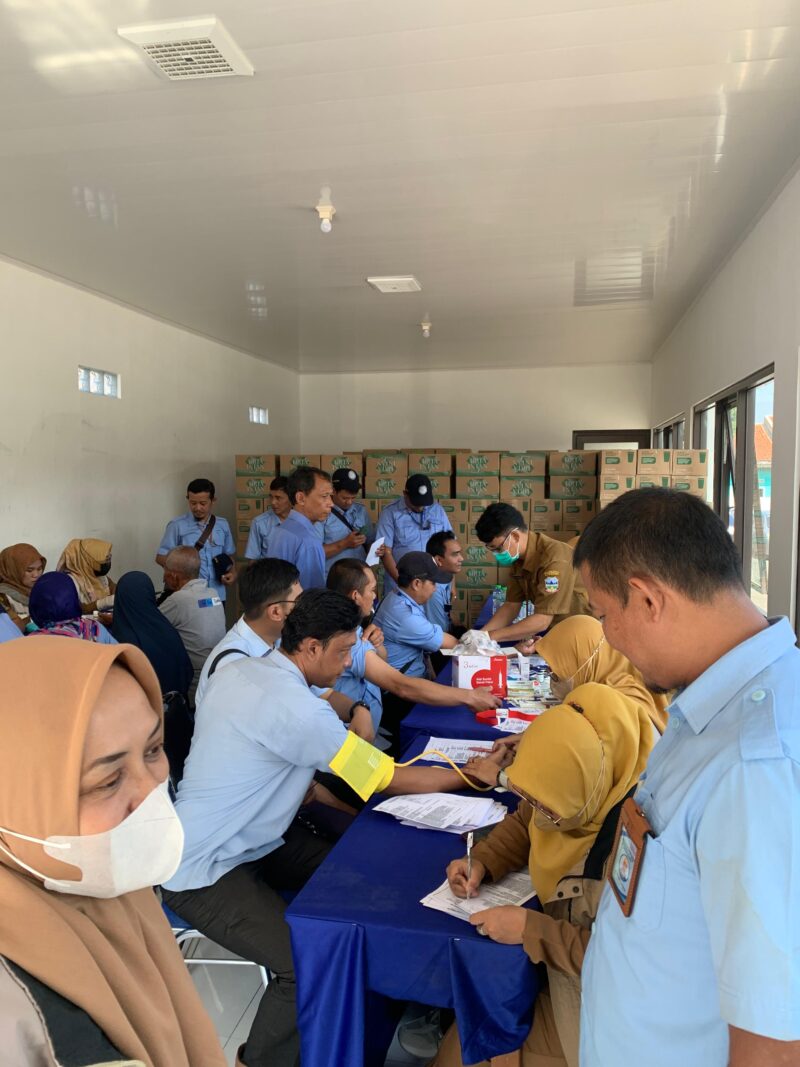 Dalam upaya meningkatkan kualitas pelayanan kepada masyarakat, Perumda Air Minum Tirta Intan Garut menyelenggarakan kegiatan screening kesehatan bagi seluruh karyawannya. Langkah ini diambil untuk memastikan para pekerja berada dalam kondisi prima sehingga dapat memberikan pelayanan terbaik kepada pelanggan.Senin (27/05/2024)