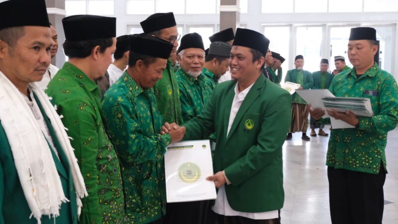 Pelaksanaan Pelantikan DPC PUI se-Kabupaten Garut dan Wanita DPC PUI se-Kabupaten Garut Masa Khidmat 2024-2028 yang berlangsung di Gedung Pendopo, Kecamatan Garut Kota, Kabupaten Garut, Kamis (19/9/2024).