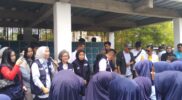 Calon Wakil Bupati Garut, Putri Karlina, nomor urut 02, melakukan kunjungan ke pabrik kecap Tin-tin, yang dikenal sebagai salah satu produk unggulan daerah Kabupaten Garut.