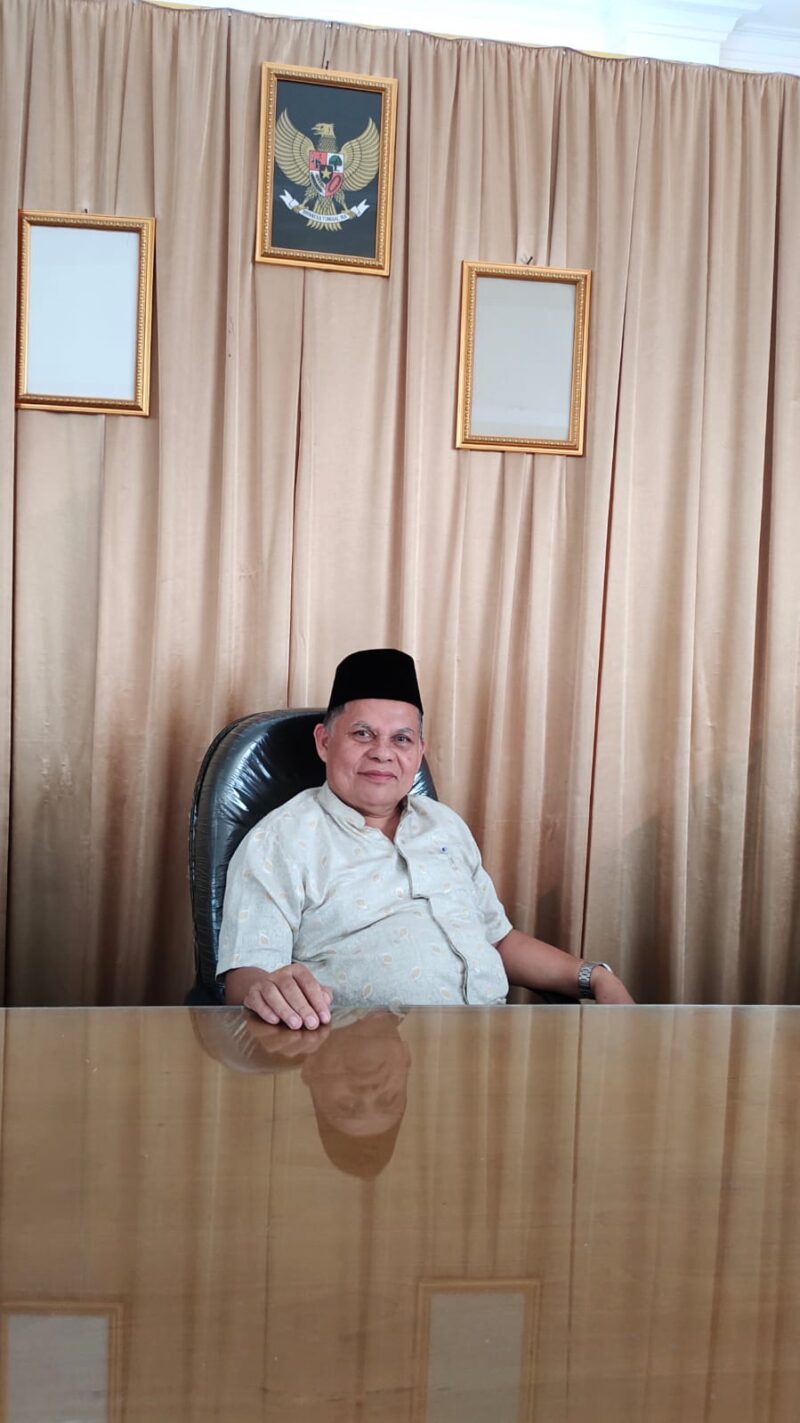 Ketua Forum Kerukunan Umat Beragama (FKUB) Kabupaten Garut, H. Maman Suryaman, S.IP., menyampaikan apresiasi mendalam kepada para guru dalam peringatan Hari Guru yang jatuh pada 25 November.