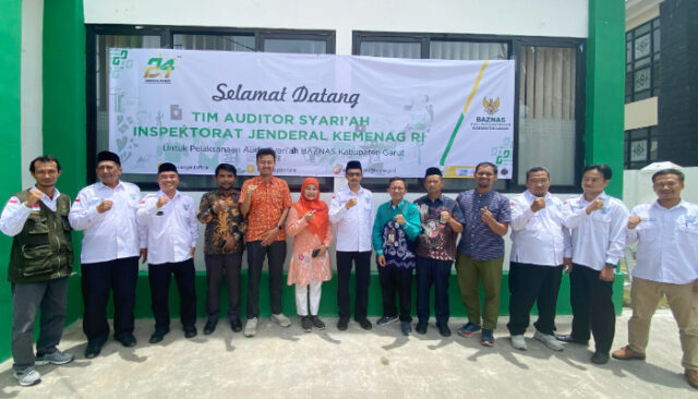 Badan Amil Zakat Nasional (Baznas) Kabupaten Garut menjalani audit syariah yang dilakukan oleh Inspektorat Jenderal Kementerian Agama RI.