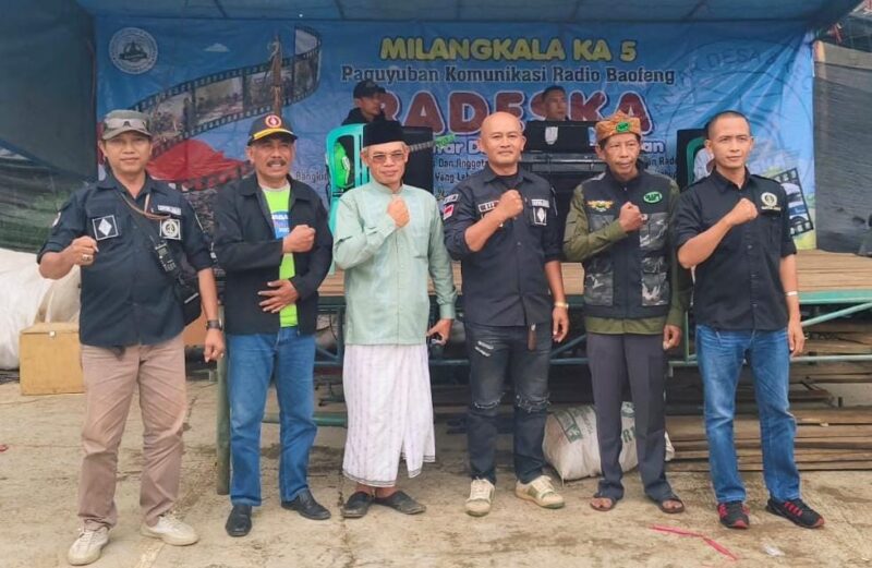 Memasuki hari ke-12 pasca Idul Fitri 1446 H, kehangatan dan semangat silaturahmi masih terasa kental di tengah Komunitas Radio Komunikasi RADESKA (Radio Antar Desa dan Kecamatan) yang merayakan Milangkala ke-5 sekaligus menggelar Halal Bihalal akbar, Sabtu (12/4/2025).