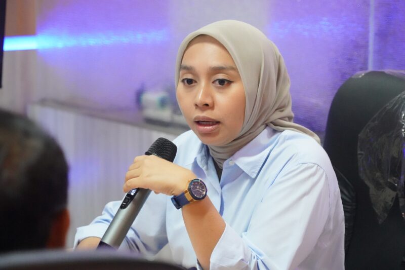 Wakil Bupati Garut, Putri Karlina, menghadiri Pertemuan terkait Tindaklanjut Kasus Pelecehan yang Dilakukan oleh Oknum Dokter di Garut, yang dilaksanakan di Aula DPPKBPPPA Garut, Jalan Terusan Pahlawan, Kecamatan Tarogong Kidul, Kabupaten Garut, Selasa (22/04/2025). (Foto : Anggana Mulia Karsa Kurniawan/Diskominfo Kab. Garut).