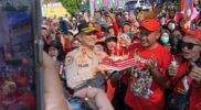Momen peringatan Hari Buruh Internasional (May Day) di Kabupaten Garut tidak hanya diwarnai aksi penyampaian aspirasi, tetapi juga penuh dengan suasana kebersamaan dan kehangatan. Kamis (01/05/2025).