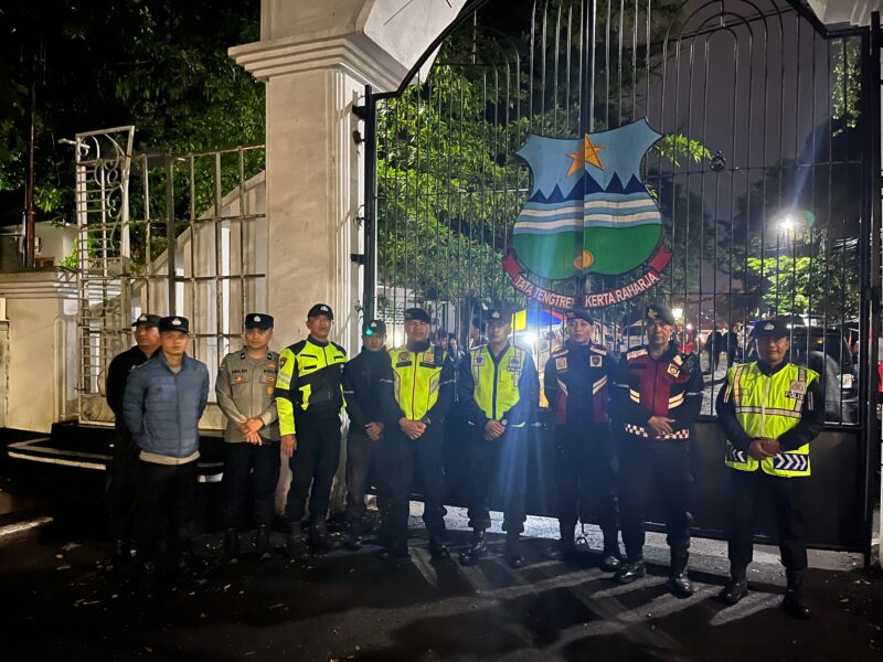 Kabupaten Garut melaksanakan kegiatan pemberangkatan jemaah haji untuk Kloter 22 Gelombang 1 Tahun 1446 H / 2025 M. Sabtu malam (10/05/2025).