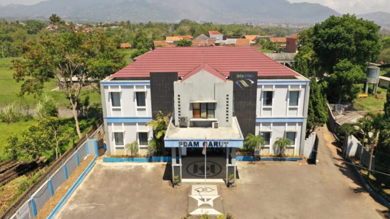 Seleksi direksi baru PDAM Tirta Intan Garut yang digelar usai pemecatan tiga direksi sebelumnya, menjadi sorotan sejumlah pihak. Salah satunya datang dari Relawan Baraya Putri, yang merupakan tim pemenangan pasangan Syakur Amin Makki dan Putri Hasniati dalam Pilkada Garut 2024.