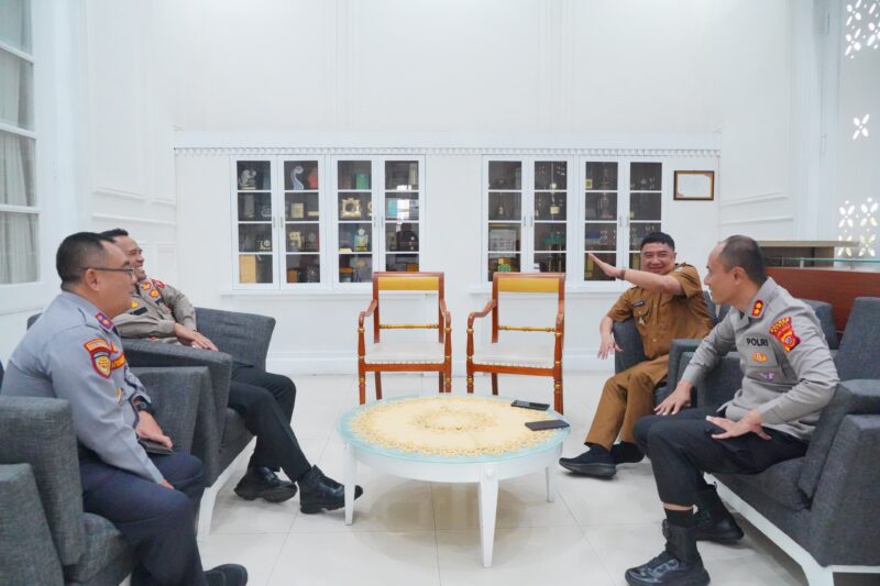 Pemerintah Kabupaten Garut mulai menerapkan sistem penegakan hukum lalu lintas berbasis elektronik atau Electronic Traffic Law Enforcement (ETLE) demi menekan angka pelanggaran lalu lintas dan kecelakaan. 