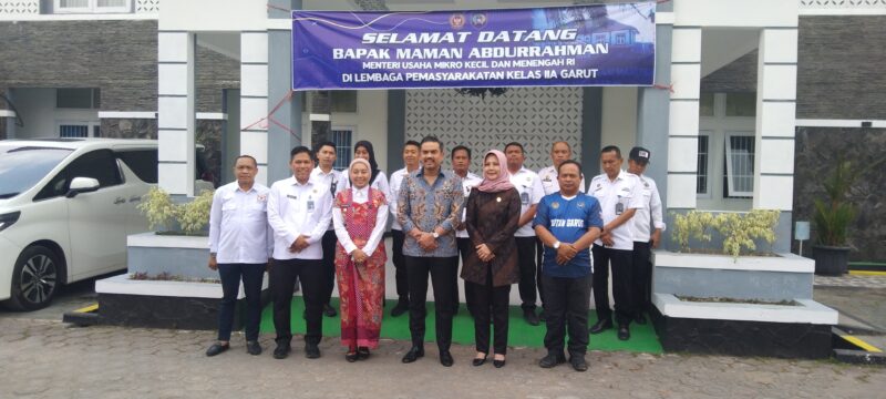 Pemerintah Indonesia menegaskan komitmennya untuk memperkuat Usaha Mikro, Kecil, dan Menengah (UMKM) yang tumbuh dari balik tembok pemasyarakatan. Hal ini disampaikan Menteri Koperasi dan UMKM RI, Maman Abdurrahman, saat melepas ekspor produk Coir Shade karya Warga Binaan Pemasyarakatan (WBP) Lapas Kelas IIA Garut ke Spanyol, Kamis (25/09/2025)