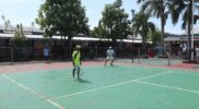 Dalam upaya meningkatkan kesehatan jasmani sekaligus mempererat tali silaturahmi, Lembaga Pemasyarakatan (Lapas) Kelas IIA Garut menyelenggarakan kegiatan olahraga tenis yang melibatkan jajaran petugas bersama Warga Binaan Pemasyarakatan (WBP).