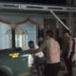 Jajaran Polsek Wanaraja bergerak cepat menindaklanjuti laporan masyarakat terkait adanya seorang pria dalam kondisi mabuk yang meresahkan warga di wilayah Kampung Panyingkiran RT 02 RW 05, Desa Sukamenak, Kecamatan Wanaraja, Kabupaten Garut, Kamis (14/5/2026) malam.