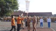 Bupati Garut, Abdusy Syakur Amin, secara resmi melepas Petugas Sensus Ekonomi 2026 tingkat Kabupaten Garut. Prosesi pelepasan ini dilaksanakan bersamaan dengan Apel Gabungan di Lapangan Sekretariat Daerah (Setda), Jalan Pembangunan, Kecamatan Tarogong Kidul, Kabupaten Garut, Senin (15/6/2026).