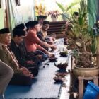 Semangat kebersamaan dan kepedulian sosial mewarnai peringatan Milad Sangga Wulung ke-4 yang digelar dalam suasana penuh rasa syukur dan kebahagiaan. Kegiatan tasyakur tersebut menjadi momentum berharga untuk mempererat tali persaudaraan sekaligus menghadirkan manfaat nyata bagi masyarakat melalui santunan kepada anak yatim.acara tersebut dilaksanakan di halaman Sangga Wulung Desa Caringin Kecamatan Karangtengah,Sabtu (27/06/2026)