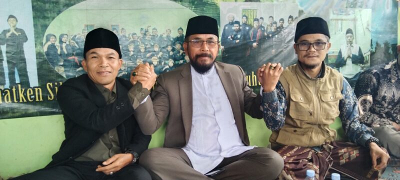 Semangat persatuan dan kebersamaan menjadi pesan utama yang disampaikan Tokoh Masyarakat Karangtengah, H. Yusup, S.Pd dalam menyikapi dinamika pasca pemilihan kepala desa. Menurutnya, perbedaan pilihan saat kontestasi politik seharusnya tidak menjadi penghalang untuk tetap menjaga keharmonisan dan bekerja bersama demi kemajuan desa