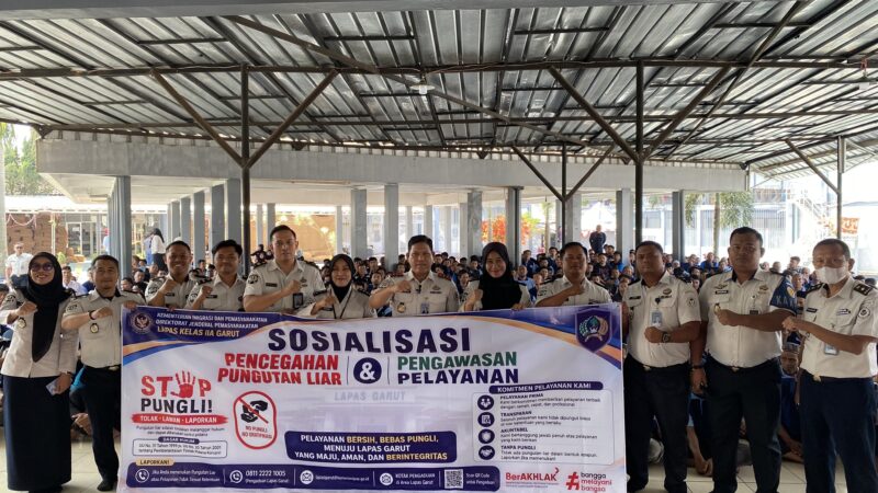 Kepala Lembaga Pemasyarakatan (Lapas) Kelas IIA Garut, Rusdedy, menegaskan komitmen jajarannya dalam mewujudkan pelayanan pemasyarakatan yang bersih, transparan, profesional, serta bebas dari pungutan liar dan gratifikasi.