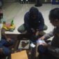 Jajaran Polsek Wanaraja, Polres Garut, mengamankan seorang pria yang diduga terlibat dalam penyimpanan dan peredaran obat-obatan golongan psikotropika di wilayah Kecamatan Wanaraja, Kabupaten Garut.