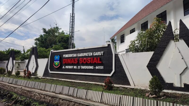 Keluhan masyarakat terkait akses jaminan kesehatan kembali mencuat. Layanan pendaftaran BPJS Kesehatan Penerima Bantuan Iuran (PBI) melalui Pelayanan Linjamsos Dinas Sosial (POLINDA) Kabupaten Garut disebut tidak dapat diakses oleh masyarakat. Kondisi tersebut membuat warga tidak mampu mempertanyakan kejelasan pelayanan BPJS PBI yang selama ini sangat dibutuhkan. Rabu (16/9/2026).