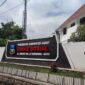 Keluhan masyarakat terkait akses jaminan kesehatan kembali mencuat. Layanan pendaftaran BPJS Kesehatan Penerima Bantuan Iuran (PBI) melalui Pelayanan Linjamsos Dinas Sosial (POLINDA) Kabupaten Garut disebut tidak dapat diakses oleh masyarakat. Kondisi tersebut membuat warga tidak mampu mempertanyakan kejelasan pelayanan BPJS PBI yang selama ini sangat dibutuhkan. Rabu (16/9/2026).