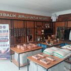 Lembaga Pemasyarakatan Kelas IIA Garut terus memperkuat program pembinaan kemandirian warga binaan melalui pengembangan dan pemasaran berbagai produk hasil karya mereka. Upaya tersebut diwujudkan melalui Galeri UMKM Primkopasindo yang berada di bagian depan area lapas dan dapat diakses langsung oleh masyarakat.